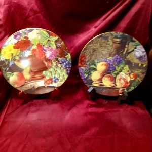 Floral decorative made in Czech republic plates set of 2
